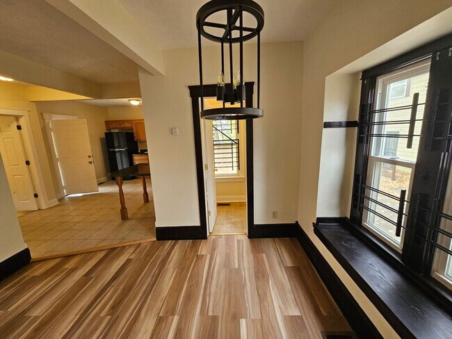 Building Photo - 876 E 149th St