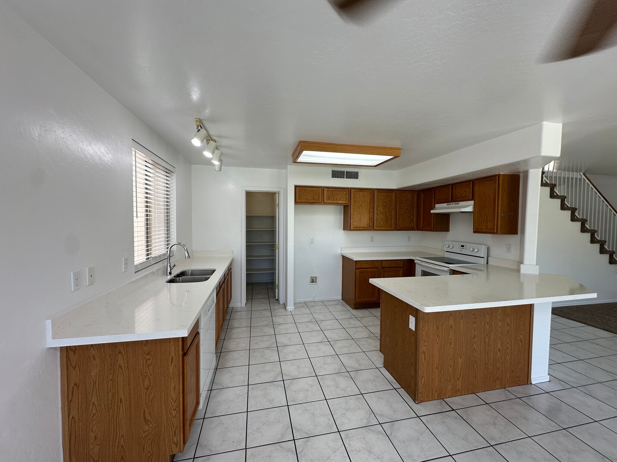 Building Photo - 9421 N 93rd Ave
