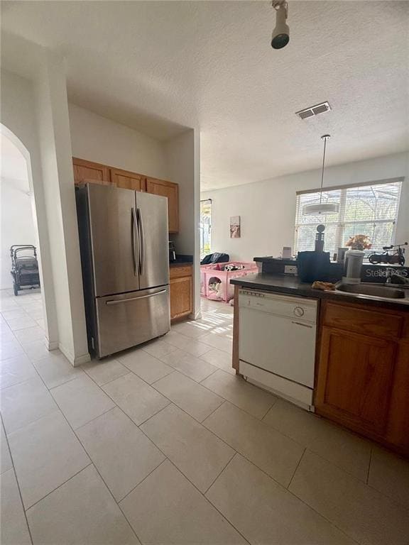 Building Photo - 1008 Royal Ridge Dr