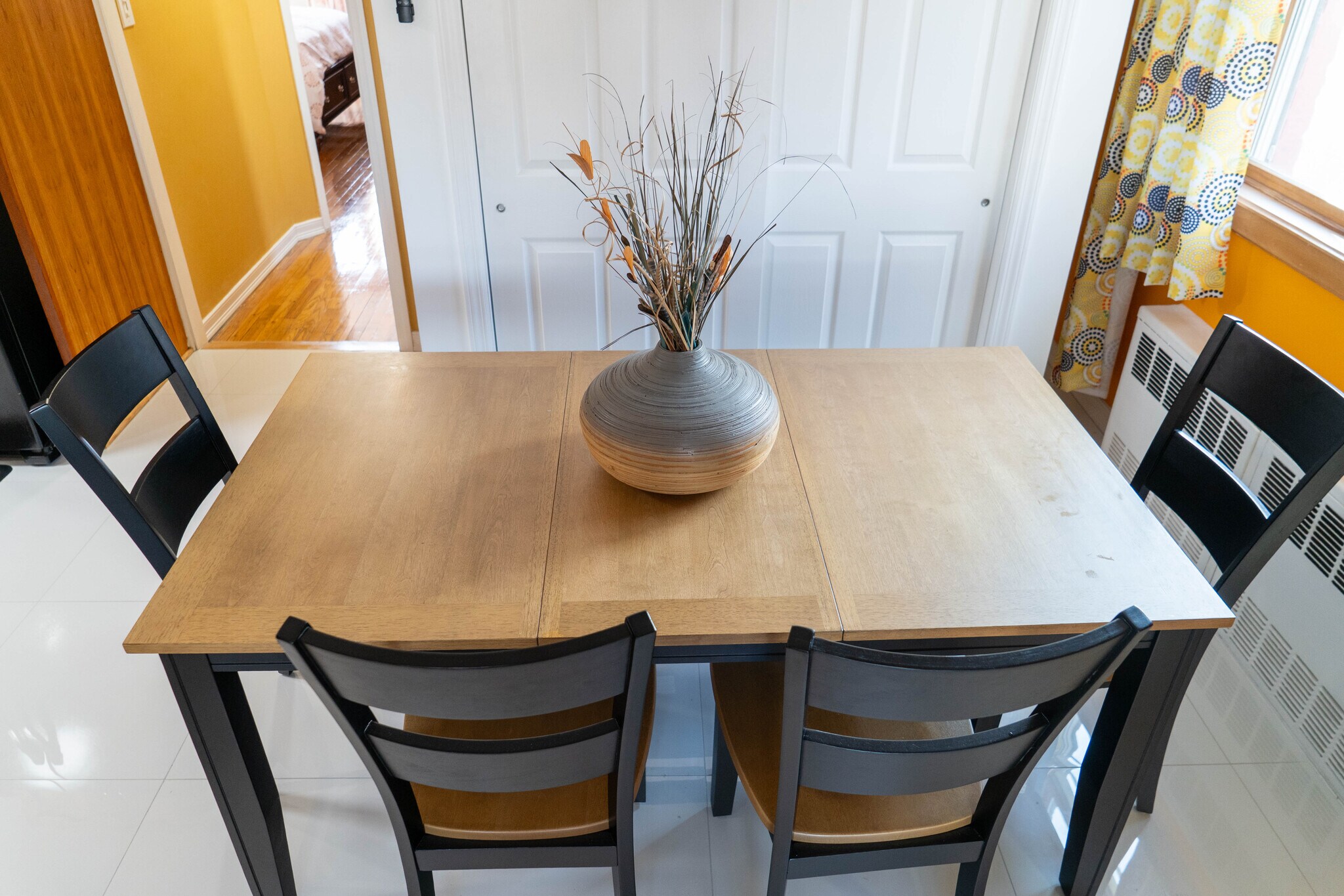 Building Photo - 1042 E 93rd St