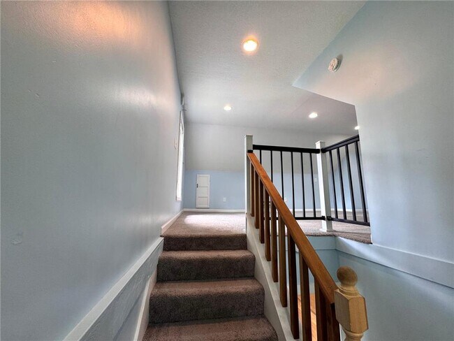 Building Photo - 3408 3rd Ave S