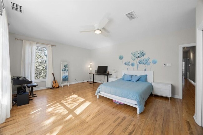 Building Photo - 5600 Blueridge Ct