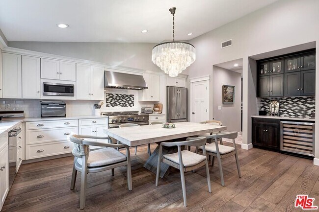 Building Photo - 5721 Tellefson Rd