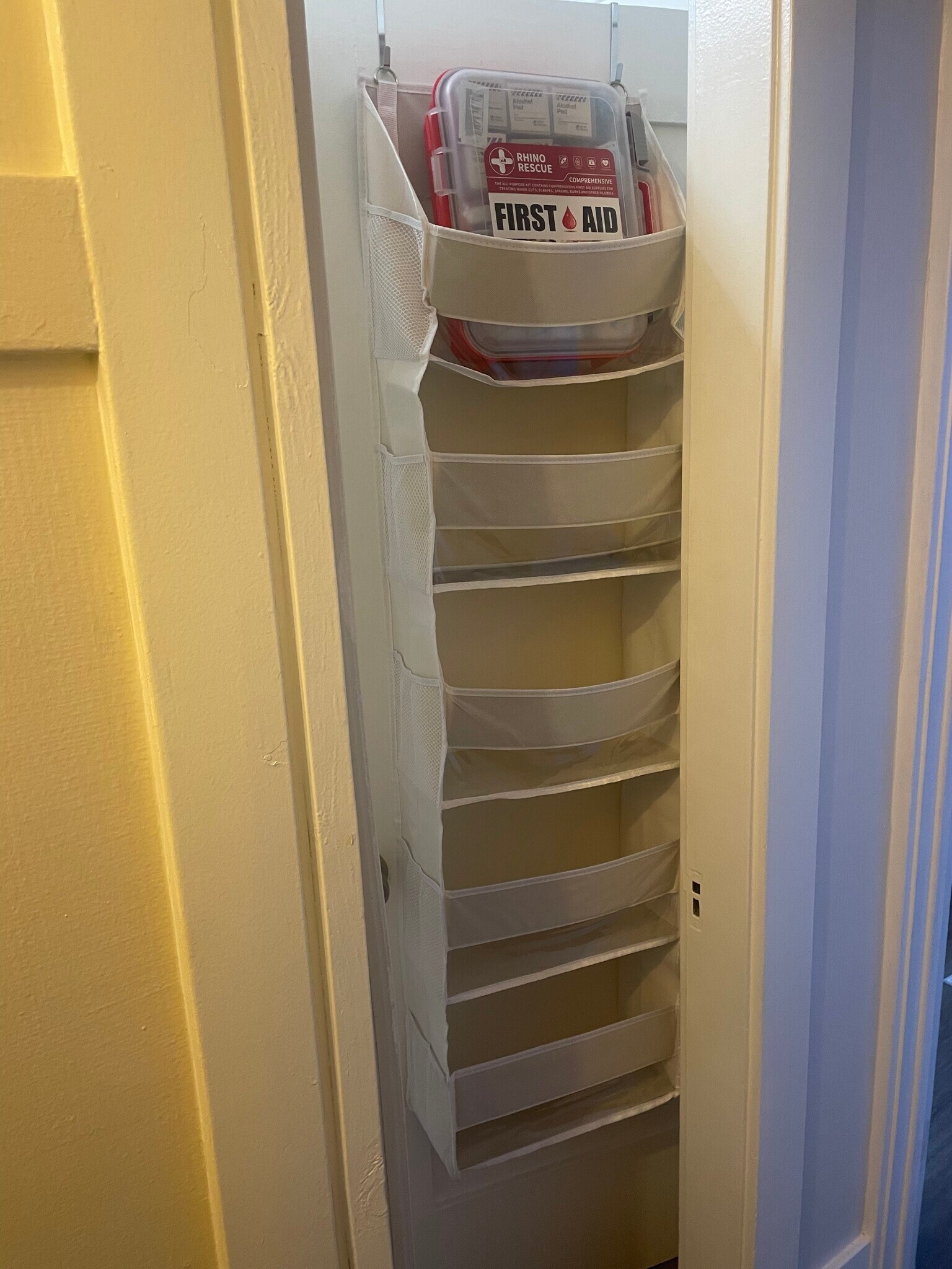 Building Photo - 1109 E 1st St