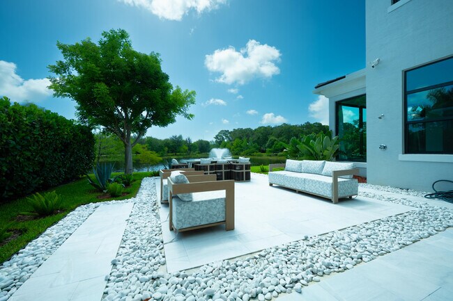 Building Photo - 13026 Artisan Cir