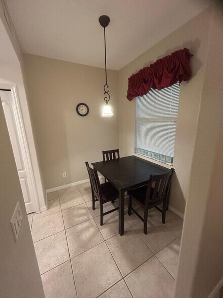 Building Photo - 1003 Fairwaycove Ln