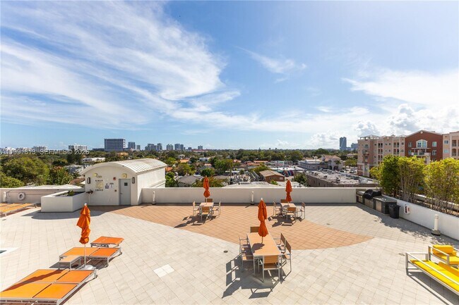 Building Photo - 3180 SW 22nd Terrace