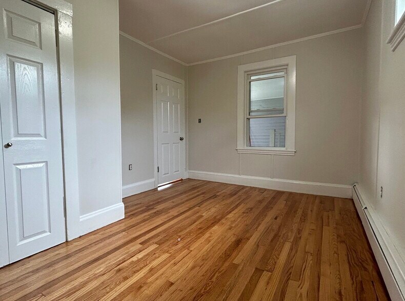 Building Photo - 26 Clinton Ave