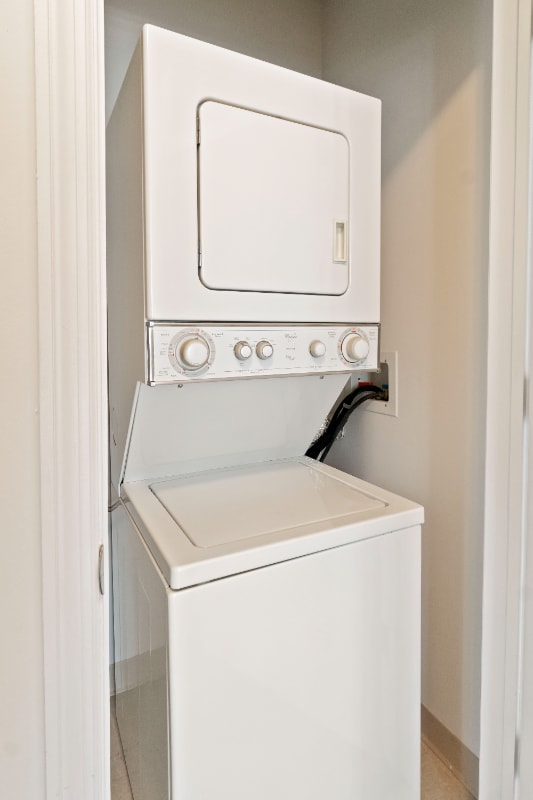 Building Photo - 357 N Desplaines St