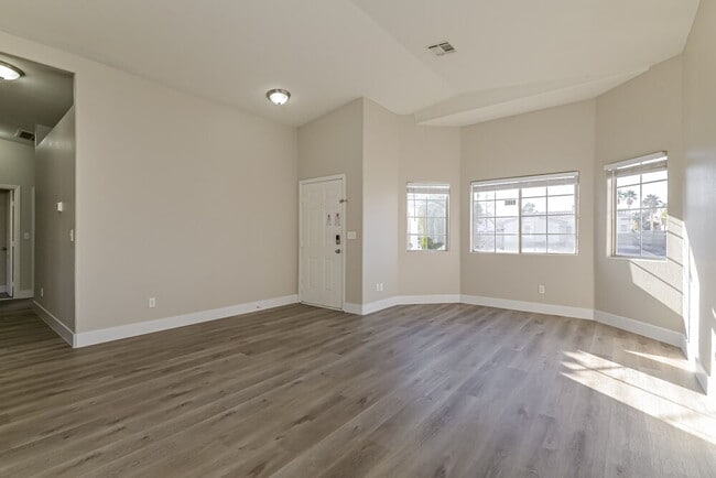 Building Photo - 5238 Olive Dale Ct