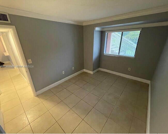 Building Photo - 5200 NW 31st Ave