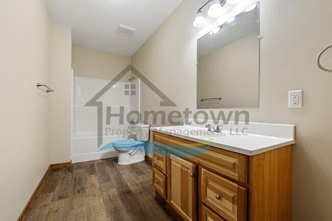 Building Photo - 4-Bedroom 2-Bathroom Home with Attached 2-Car Garage Available in Blanchard!