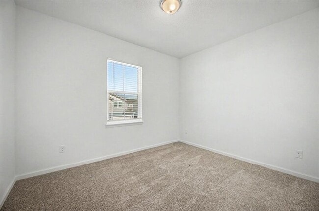 Building Photo - 61 Mellowood Ln