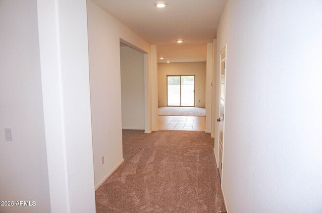 Building Photo - 104 E Moonlight Trail