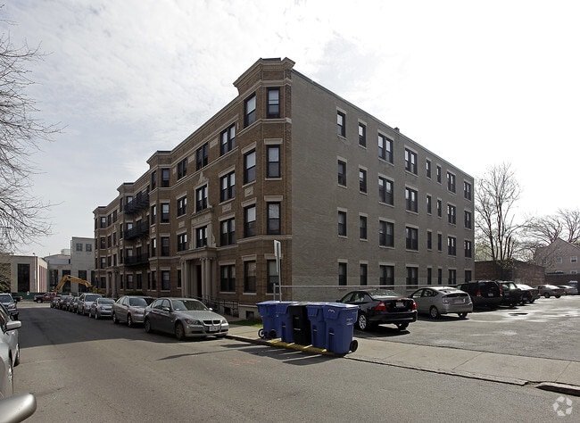 Building Photo - The Warren