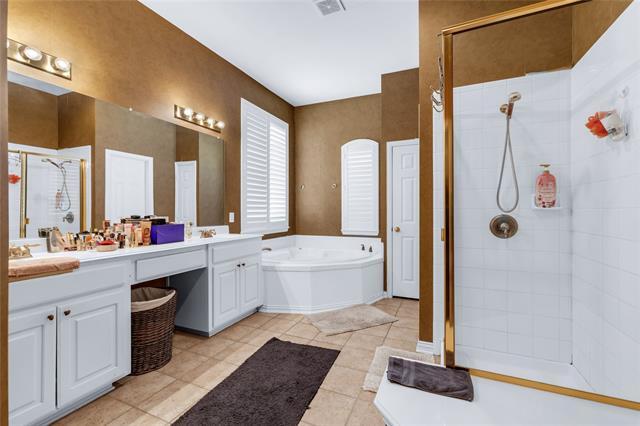 Building Photo - 4937 Bellflower Way