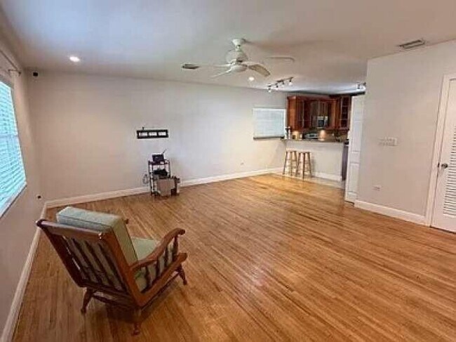 Building Photo - 4301 SW 60th Pl