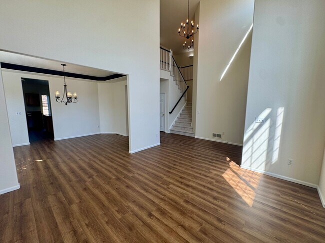 Building Photo - 4 Bed / 4 Bath Dream Home in the Hills at ...