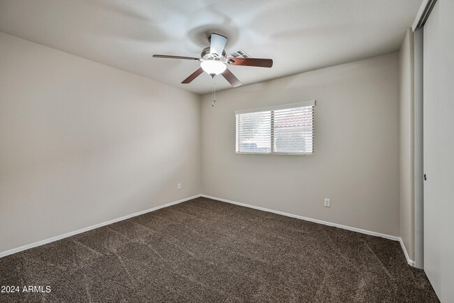 Building Photo - 1015 S Slater Cir