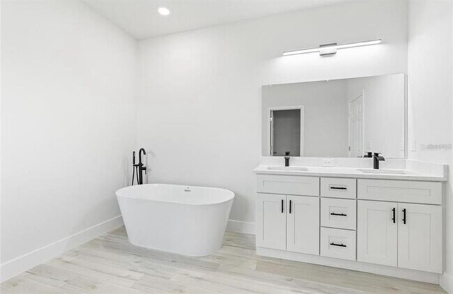 Building Photo - 2660 SW 162nd Street Rd