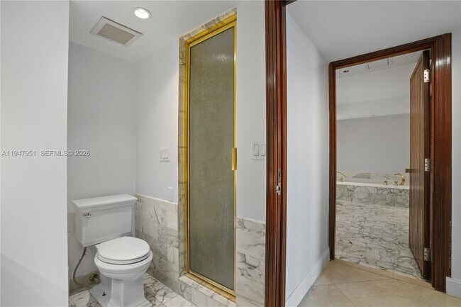 Building Photo - 19355 Turnberry Way