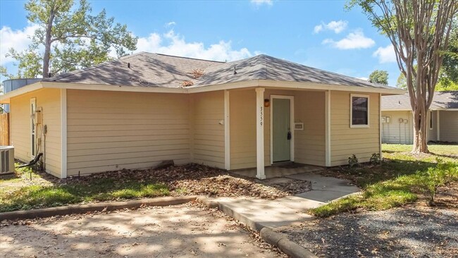 Building Photo - 3559 Balboa Cir