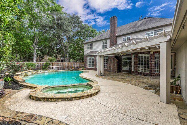 Building Photo - 4602 Gladesdale Park Ln
