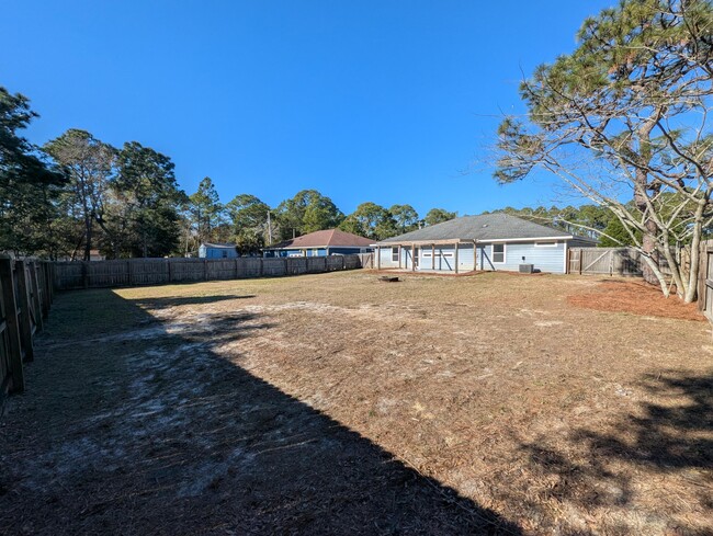 Building Photo - 9283 Quail Roost Dr