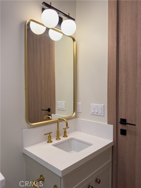 Building Photo - 404 16th St