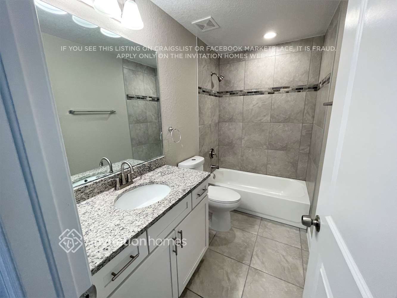 Building Photo - 7049 David Blvd