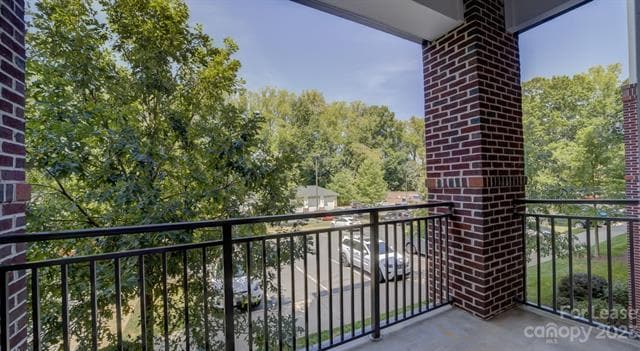 Building Photo - 16408 Holly Crest Ln