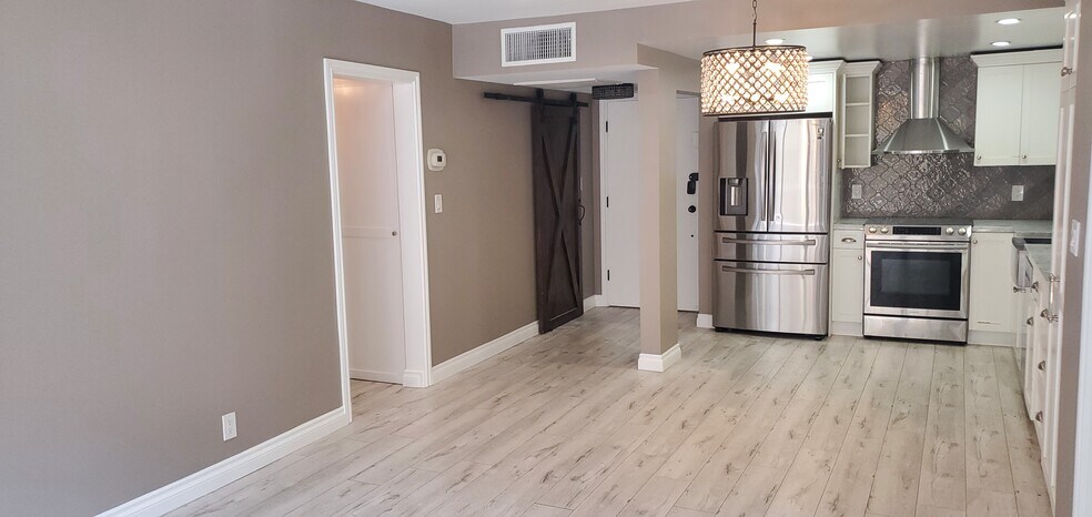 Building Photo - 1300 Midvale Ave