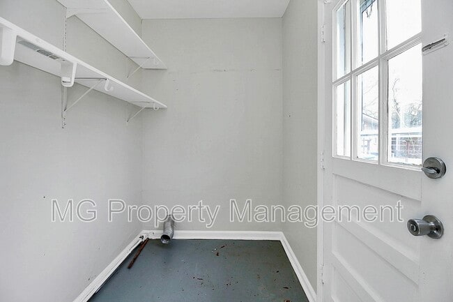 Building Photo - 243 Eden Cir