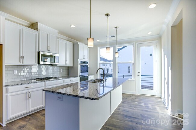 Building Photo - 14104 Loyola Ridge Dr