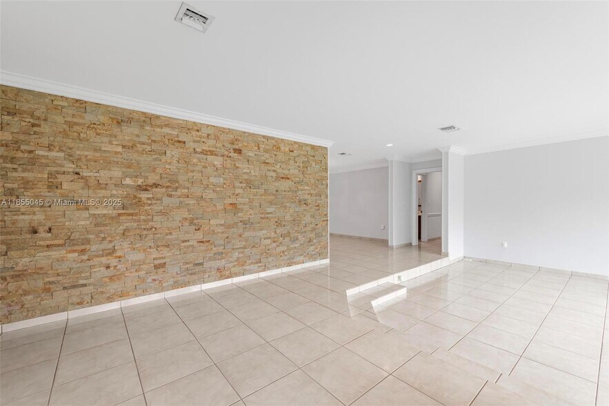 Building Photo - 9255 SW 108th St