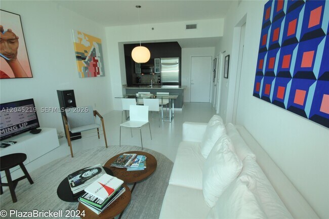 Building Photo - 950 Brickell Bay Dr