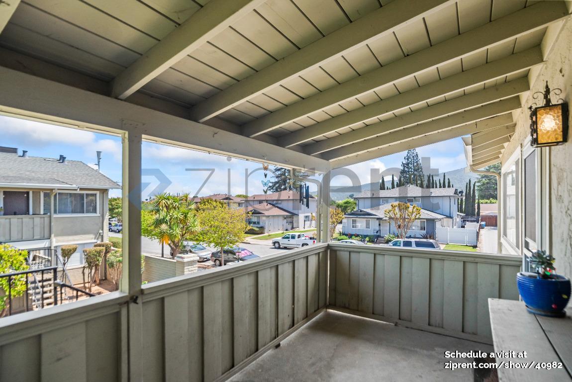 Building Photo - 1231 Juniper Dr