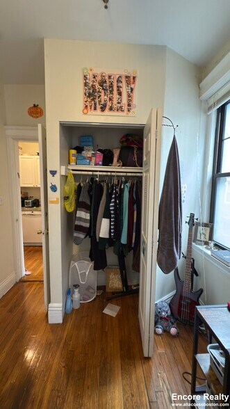 Building Photo - 58 Queensberry St