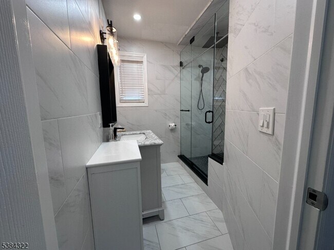 Building Photo - 109 Arlington Blvd