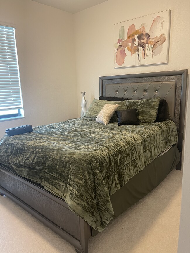 Building Photo - 10120 Verona Manor