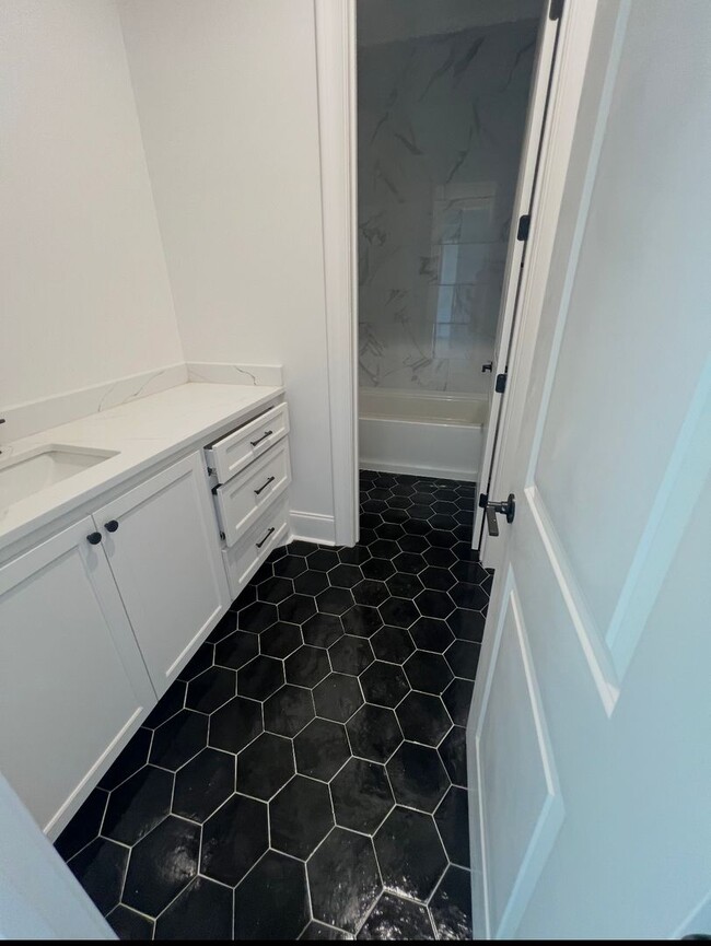 Building Photo - 774 Northridge Trl