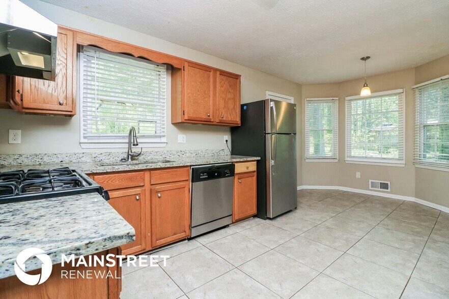 Building Photo - 371 Indian Hills Dr