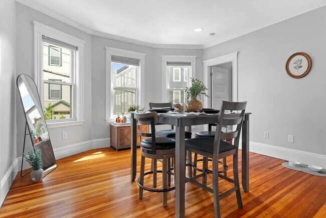 Building Photo - 22 Buttonwood St