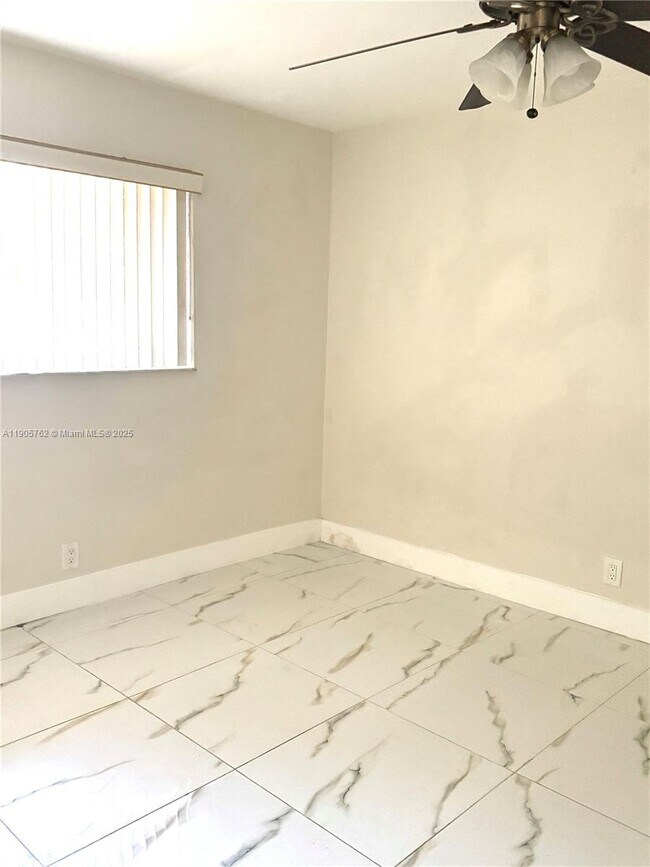 Building Photo - 1945 Pierce St