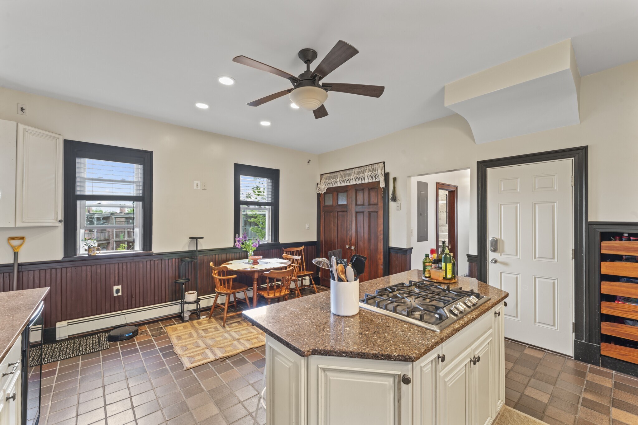 Building Photo - 388 Arborway