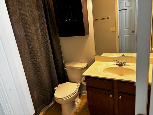 Building Photo - 5600 Moresby Ct