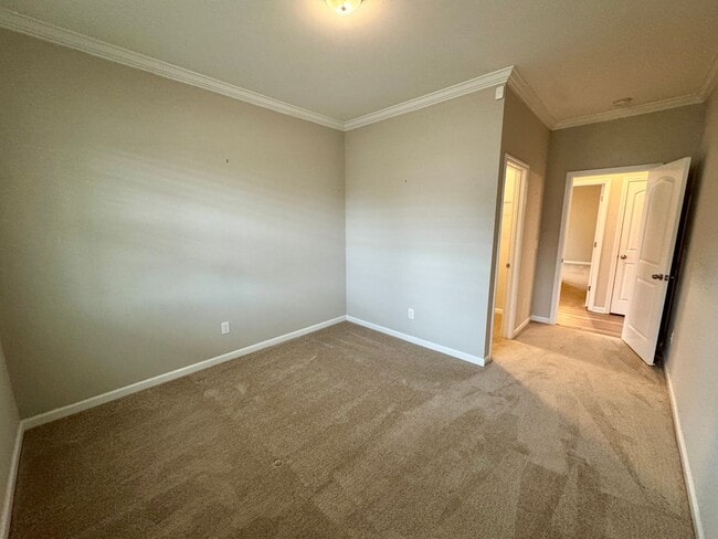 Building Photo - Roomy Ranch in Indian Trail