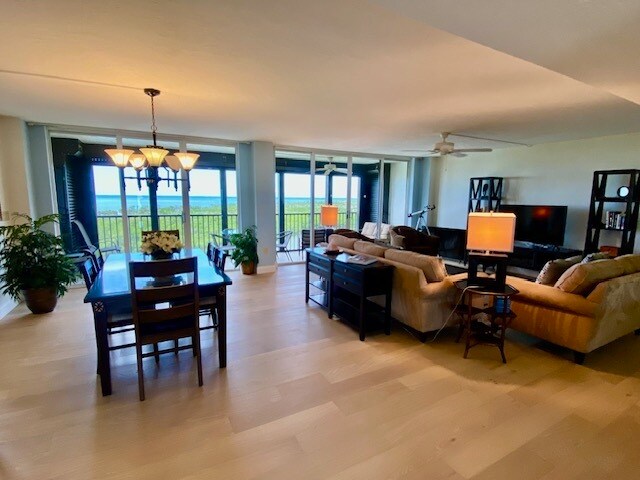 Building Photo - 11 Bluebill Ave