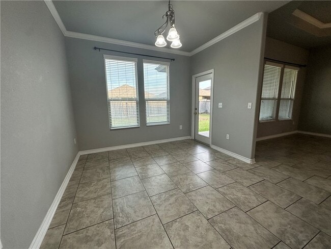 Building Photo - 1015 Santa Catalina St