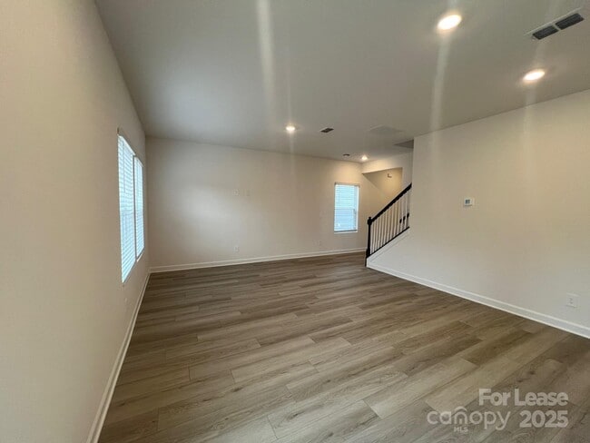 Building Photo - 1241 30th St Ln NE